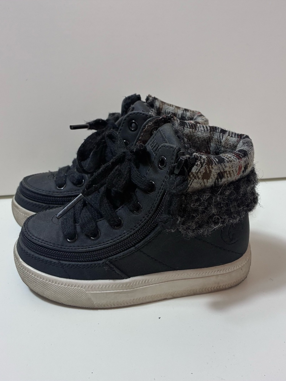 Billy Footwear Toddler 7M High Top Winter Sneakers Faux Fur‎ Plaid Cuff Black
